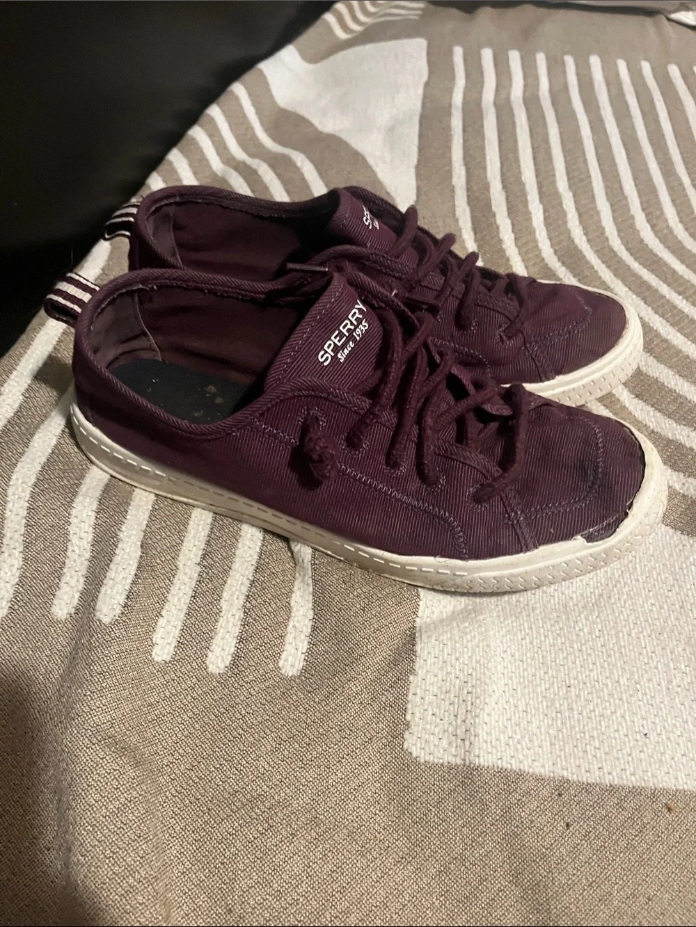 Sperry Men's Low-Top Boat Sneakers in Deep Plum with White Soles